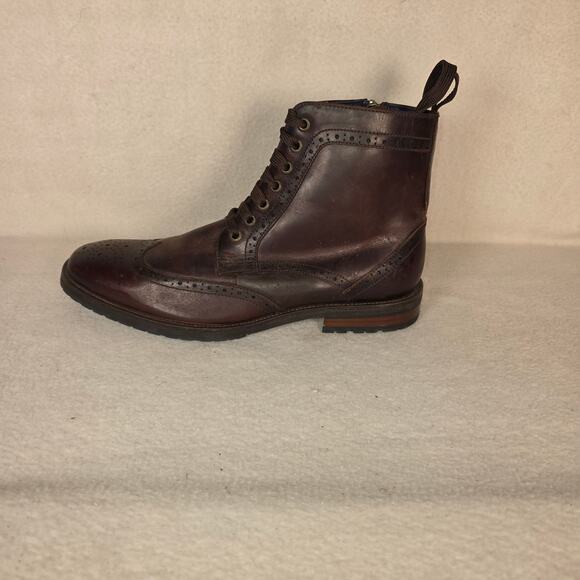Steve Madden Men's Wingtip Ankle Boots Dark Brown  Leather Side Zip Tillman Sz 8 - Picture 1 of 12